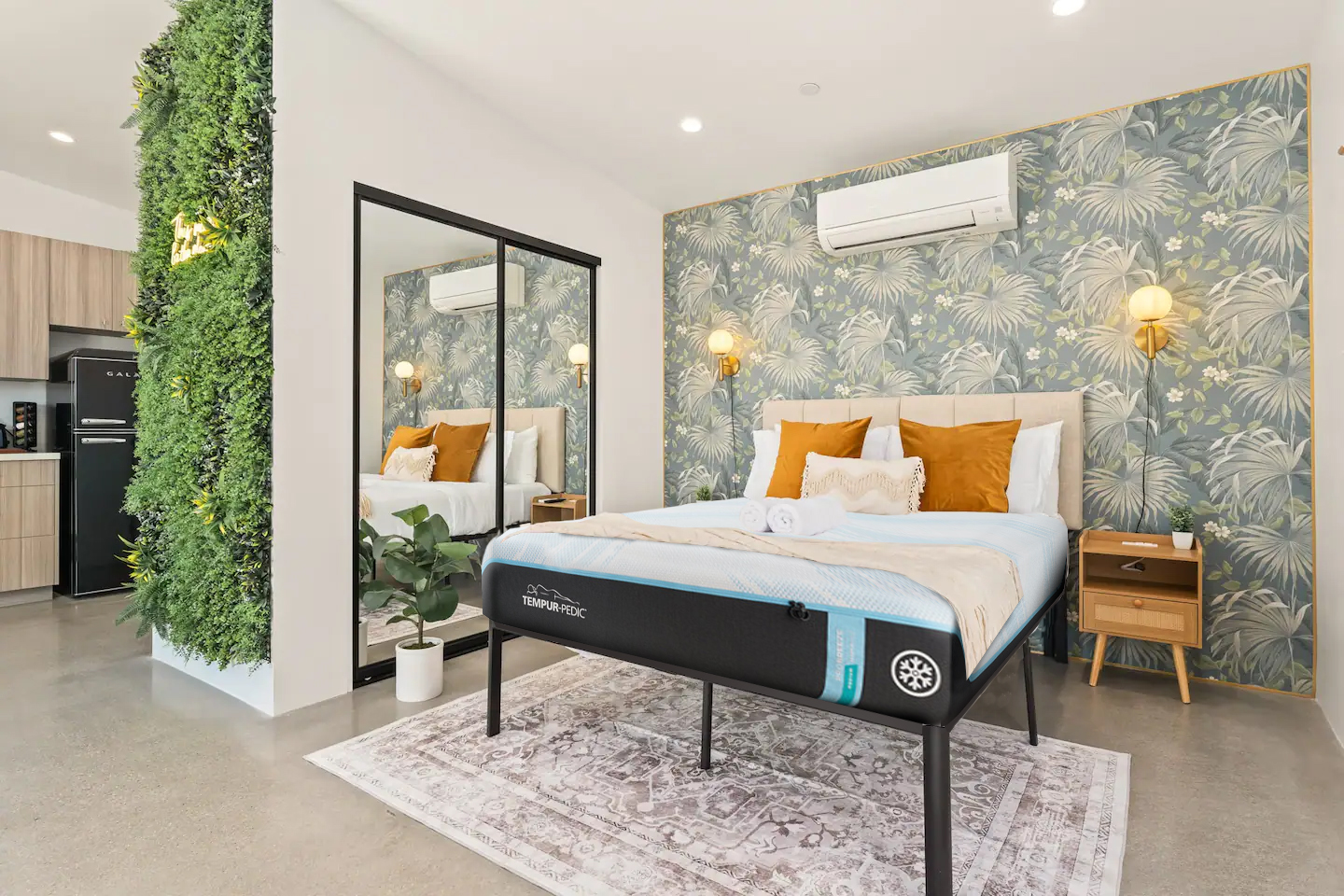 Tempur-Pedic Lux Breeze Firm